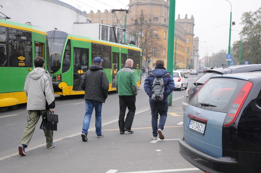 Wypadek na Grunwaldzkiej: Rowerzysta wjechał pod trwmaj