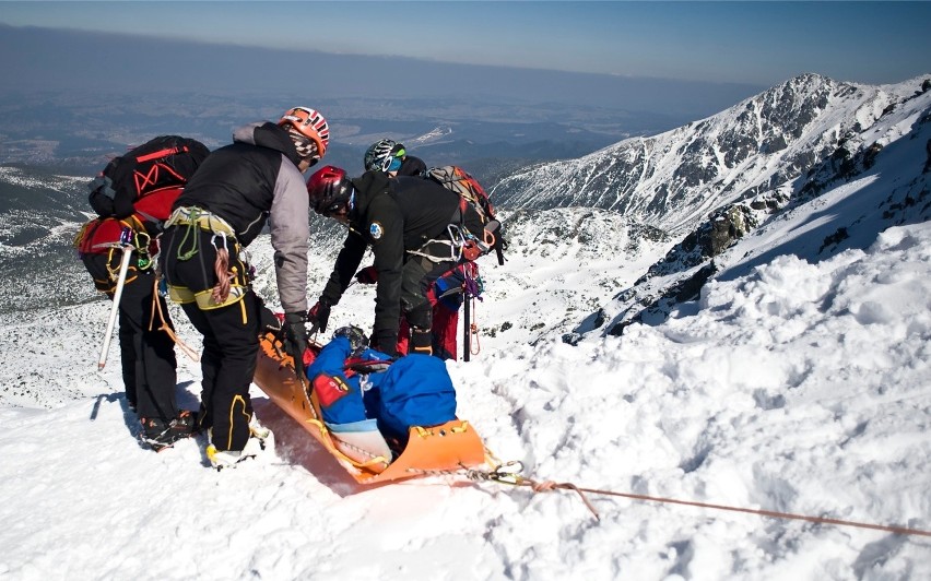 Akcja ratunkowa w Tatrach. Trójka turystów uratowana