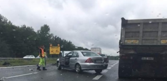 Wypadek na autostradzie A4 w kierunku Katowic przed zjazdem na DK 86