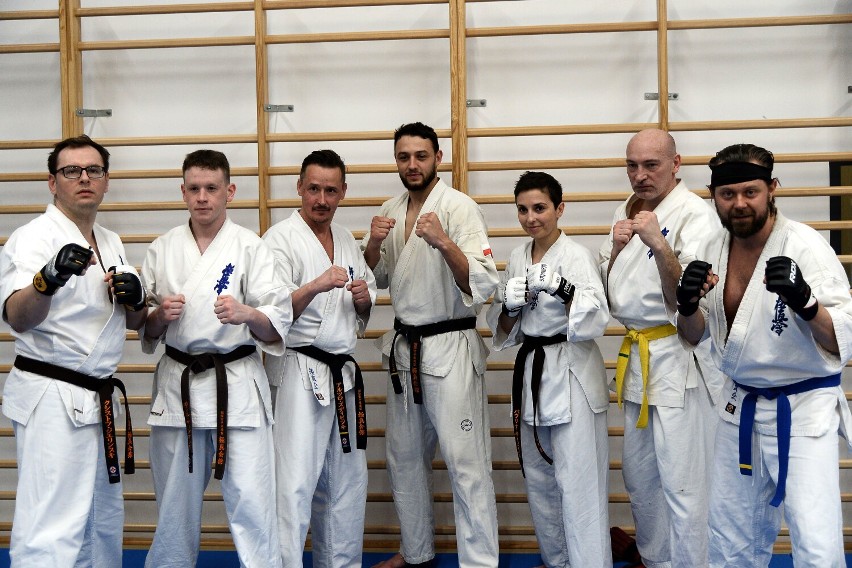 Trening w Jaśle z mistrzem świata Kamilem Mastajem. Pokaz podczas seminarium Polskiej Organizacji Karate Kyokushin „SOSAI”