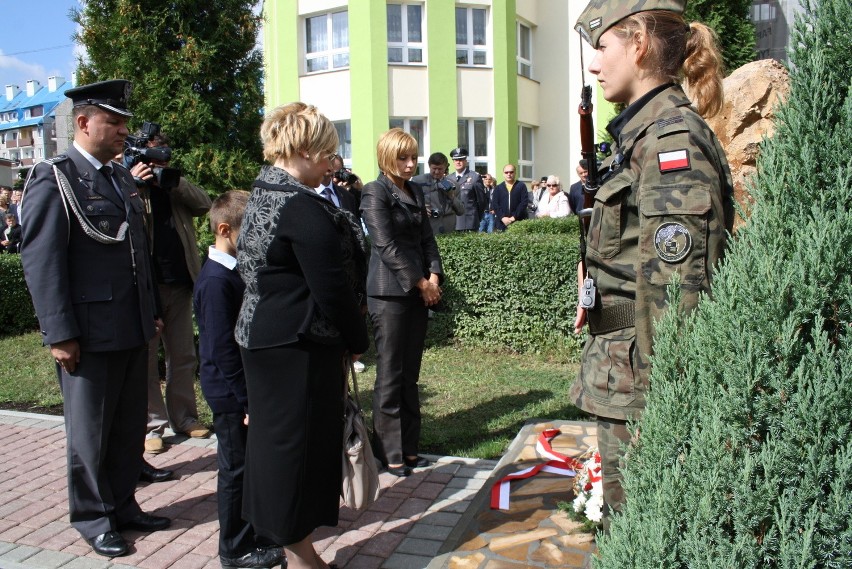 Olkusz. Odsłonięcie pomnika poświęconego pilotom...