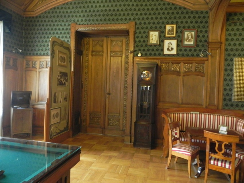 W pałacu Poznańskich od 1975 roku znajduje się Muzeum Łodzi...