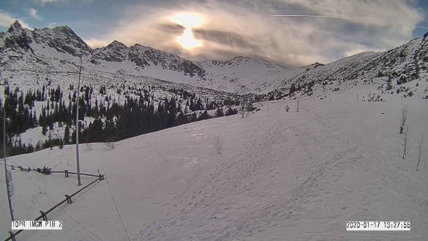 Tatry. Uwaga za zalodzone szlaki. Jest bardzo niebezpiecznie