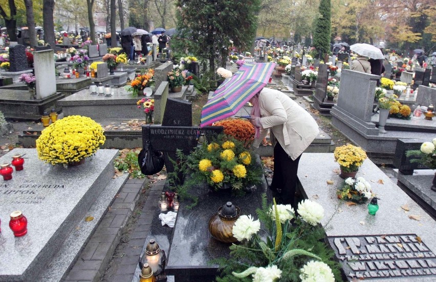 Wszystkich Świętych: Cmentarz przy Francuskiej w Katowicach [ZDJĘCIA]