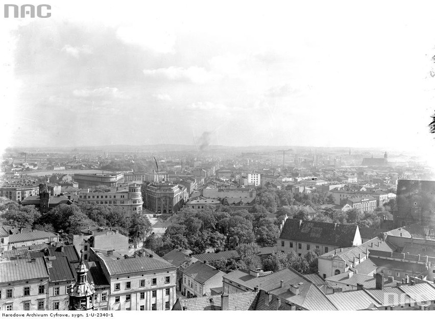 Panoramy Krakowa z lat 20. i 30. ubiegłego stulecia [ARCHIWALNE ZDJĘCIA]        