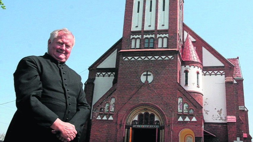 Kościół św. Mikołaja w Pstrążnej (powiat rybnicki) stoi w...
