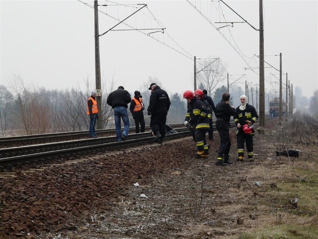 Mężczyzna, który najprawdopodobniej zabił żonę w Izabelowie pod Zduńską Wolą, rzucił się pod pociąg.