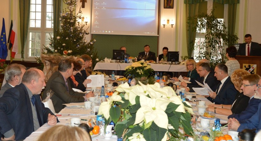 Powiat wejherowski uchwalił budżet na 2017 rok