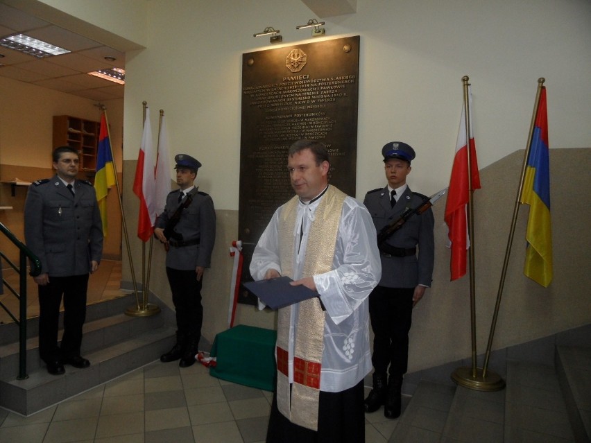 Zabrze: Tablica pamiątkowa ku pamięci policjantów zamordowanych przez NKWD