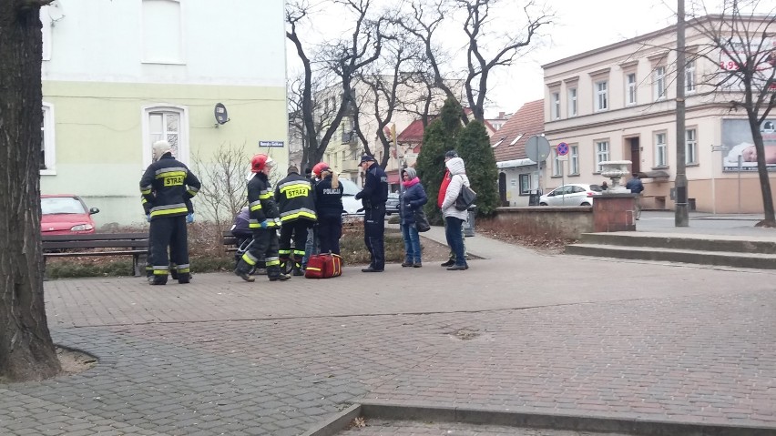 Matka zasłabła podczas spaceru z małym dzieckiem