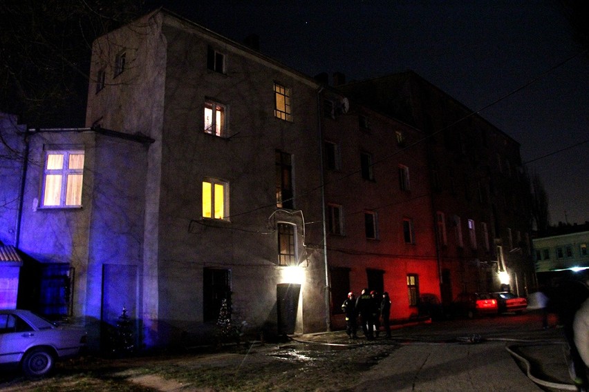 W pożarze mieszkania na Wojska Polskiego 19 w Łodzi zginęło...