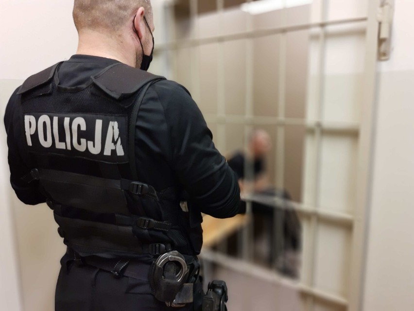Podejrzany o kradzież rozbójniczą 54 - latek z Krajenki trafił do aresztu