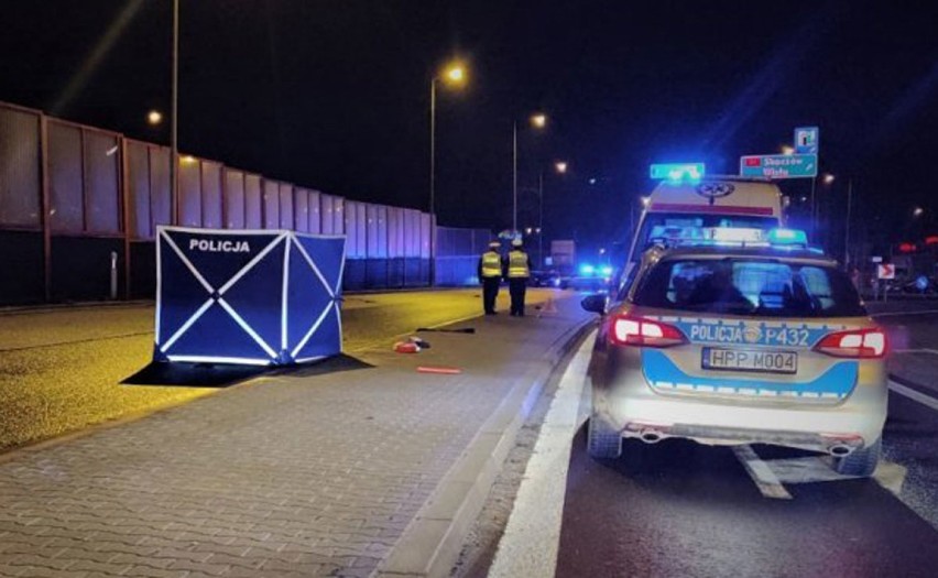 Tragiczny wypadek w Mikołowie, obok CH Auchan. Zginął pieszy.