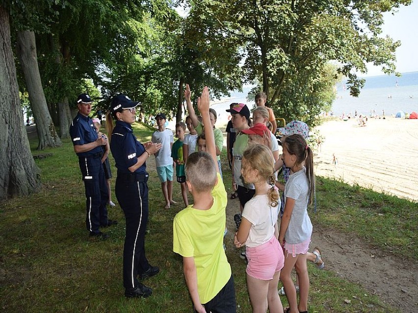 Policjanci z wizytą u kolonistów w Pucku - 25 lipca 2022