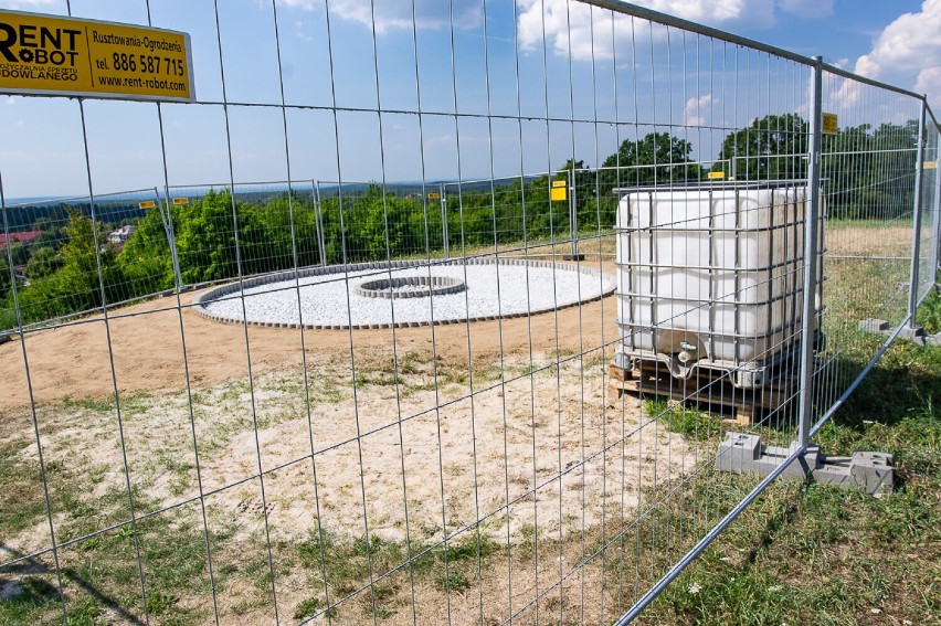 Zagospodarowanie "Grzybka" w Obornikach Śląskich