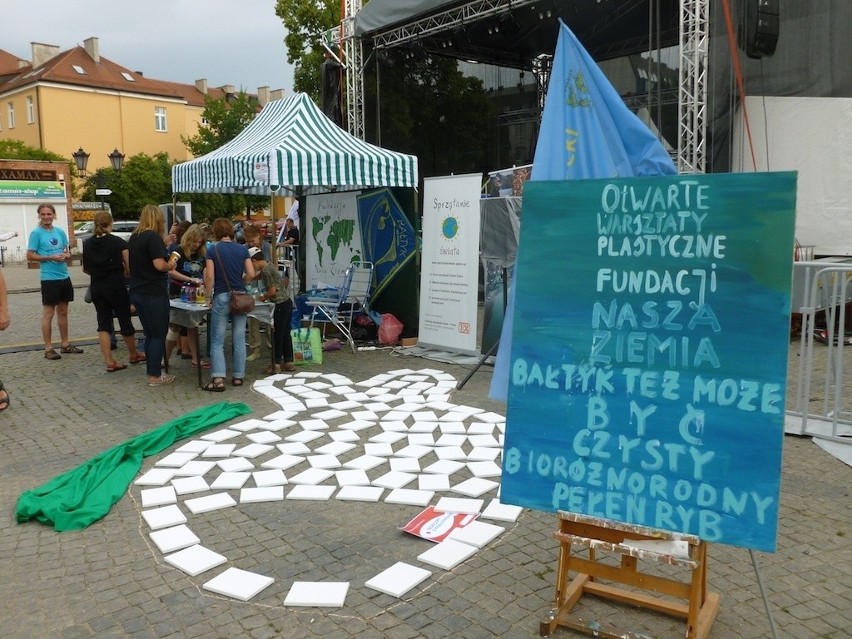 Pierwszy ekologiczny Marsz Bałtycki: nasze morze jest młode, ale brudne [ZDJĘCIA]