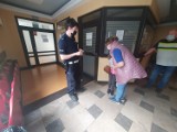 Super reakcja kołobrzeskich policjantów - pomogli szybko dowieźć do szpitala ranną dziewczynkę 