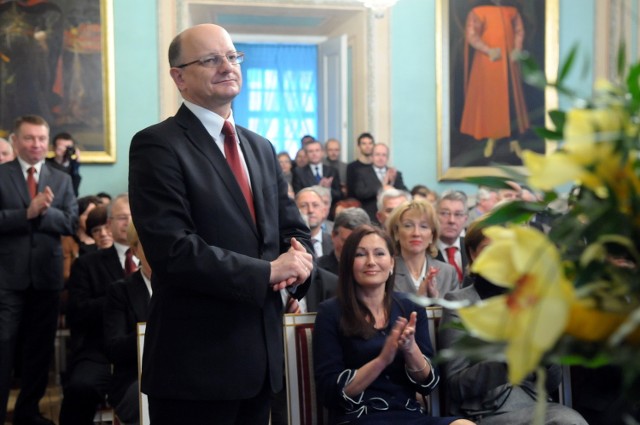 Krzysztof Żuk podczas uroczystości objęcia urzędu prezydenta miasta w grudniu 2010 r.