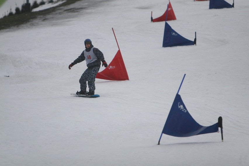 Snowboardowe zawody na Górce Środulskiej w Sosnowcu w obiektywie Marzeny Bugały [ZDJĘCIA]