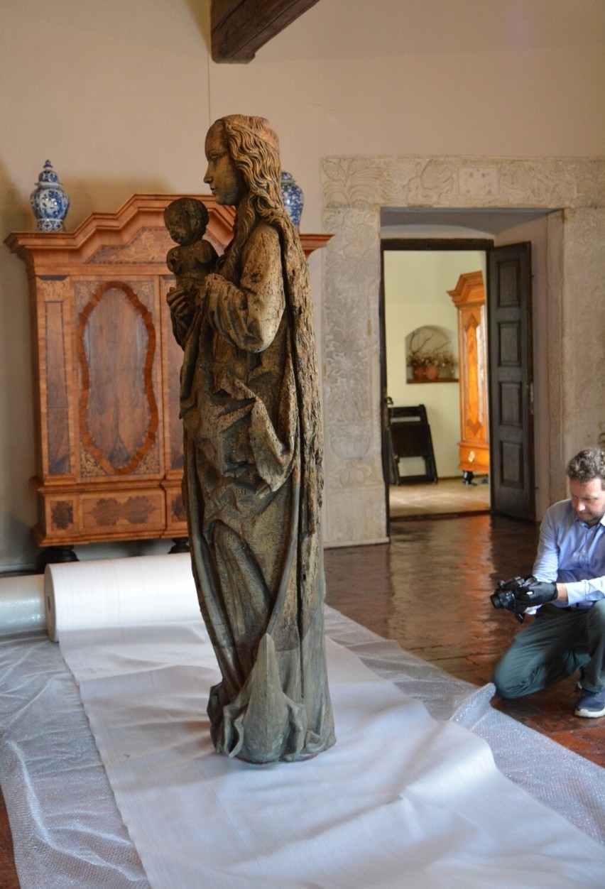 Gotycka rzeźba z muzeum w Jarosławiu będzie wystawiana na...