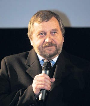 Józef Kłyk na pokazie jednego ze swoich filmów w katowickim Rialcie.
