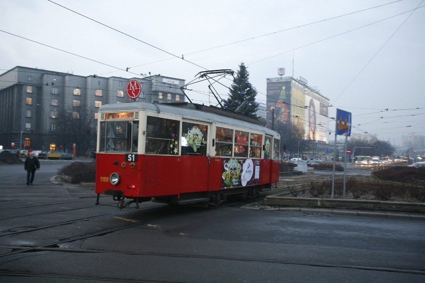 Świąteczny tramwaj z szopkami jeździ po Katowicach [ZDJĘCIA]