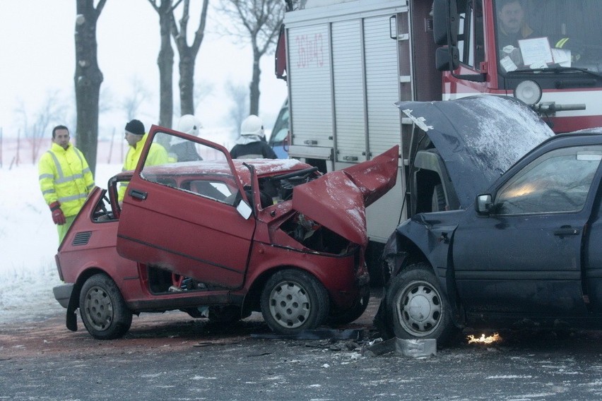 Wypadek na trasie Legnica - Złotoryja. Są ranni (ZDJĘCIA)