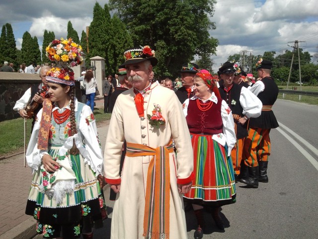 W niedzielę odbyły się obchody związane z 80-leciem Amatorskiego Zespołu Regionalnego im. Władysława Reymonta w Lipcach Reymontowskich