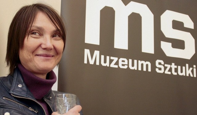 Katarzyna Kozyra przywiozła do łódzkiego Muzeum Sztuki swoją instalację wideo zatytułowaną "Twarze"