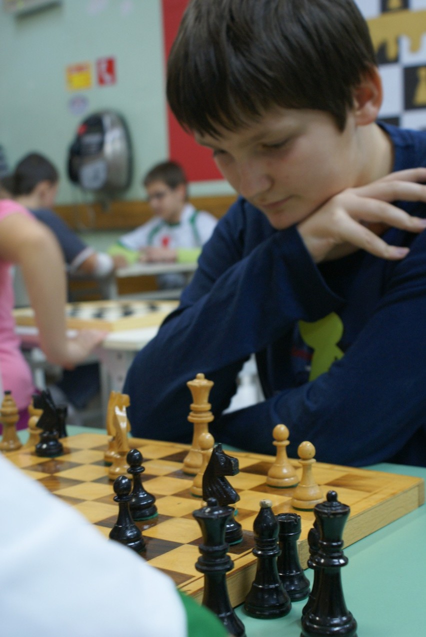 Turniej szachowo-warcabowy w szkole przy lubelskim DSK (ZDJĘCIA)