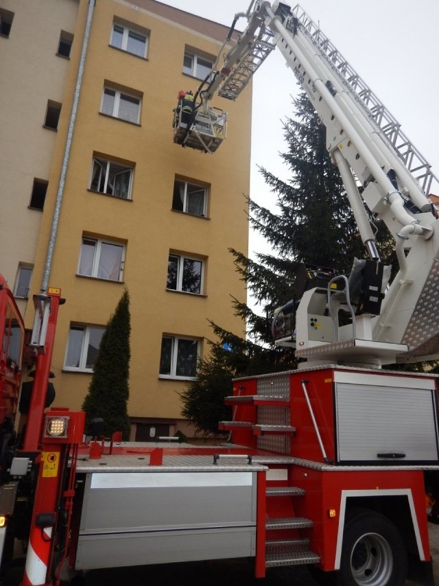 Pożar w Gołdapi. Paliła się piwnica w bloku mieszkalnym