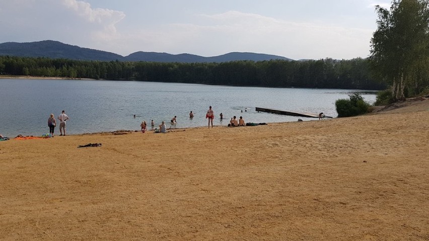 Kristýna - piękne i kameralne jezioro w Hradku nad Nysą. Warto się tam wybrać! [ZDJĘCIA]