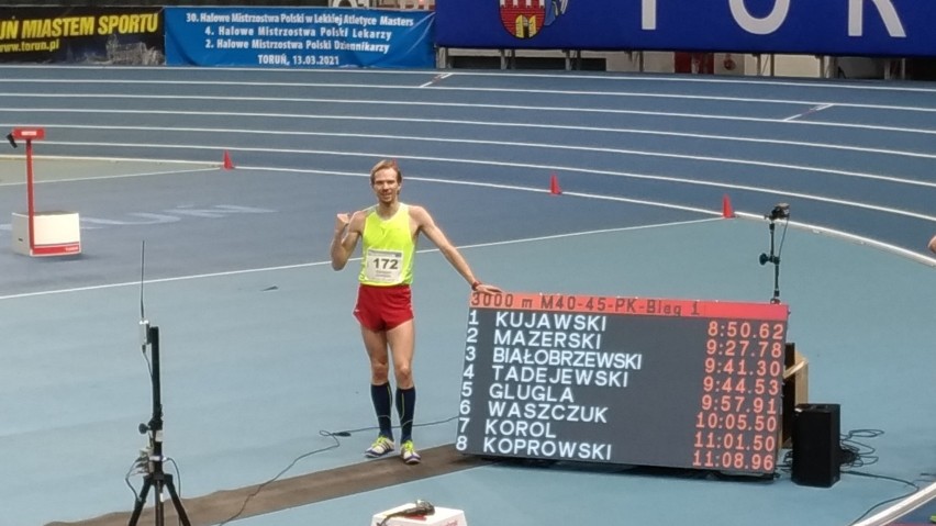 Lekkoatleci z Pucka na mistrzostwach w Toruniu. Pojechali w szóstkę, wrócili z siedmioma medalami. Grzegorz Kujawski z nowym rekordem