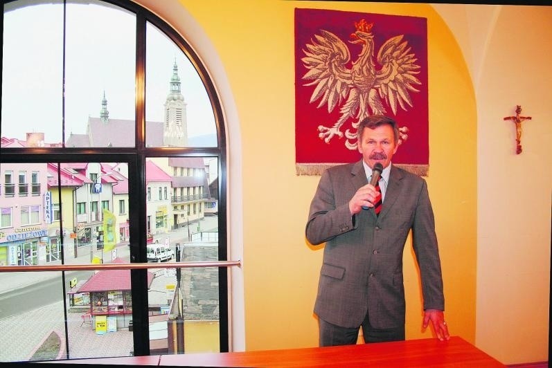 Burmistrz Limanowej Marek Czeczótka uważa, że podwyżka...