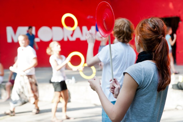 Na warsztaty żonglowania zaprosili festiwalowczów studenci z Bańskiej Bystrzycy. Byli wyrozumiali nawet dla...niezdar  