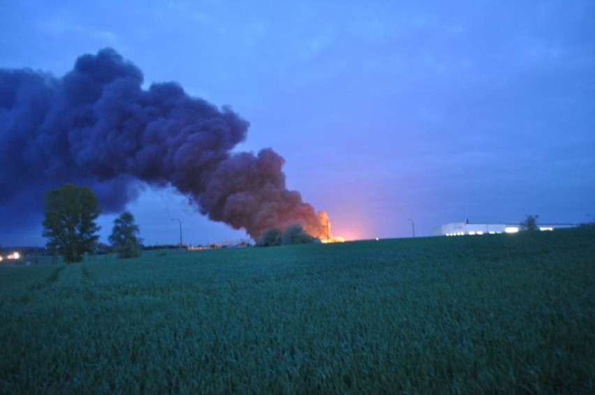 Pożar w Pyszącej wciąż trwa. Prawdopodobnie nie uda się go...