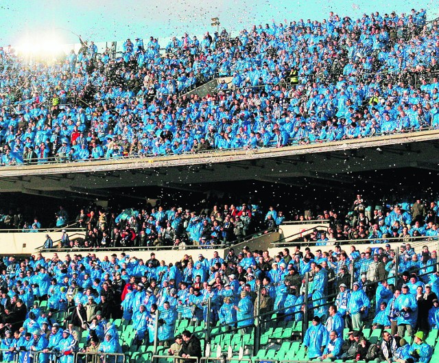 Stadion Ruchu może pomieścić tylko 9.500 kibiców - na Stadionie Śląskim WDŚ oglądało 40.000 widzów