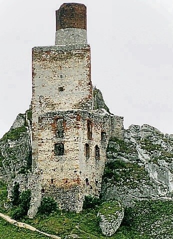 Pod względem legend żaden inny zamek jurajski nie może się równać olsztyńskiej warowni