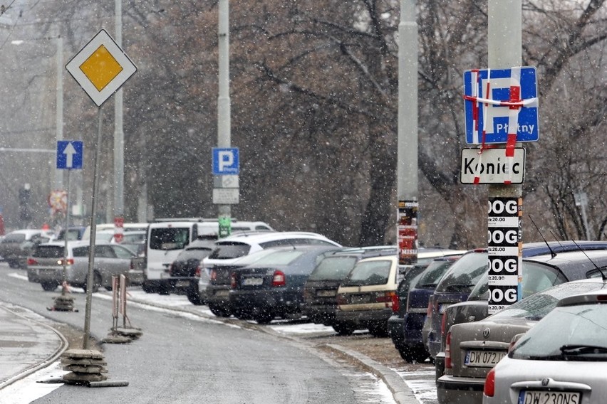 Wrocław: Darmowe parkowanie na Podwalu nawet do kwietnia