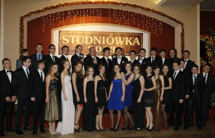 Studniówka 2013: XIV Liceum w Starej Garbarni (ZDJĘCIA)