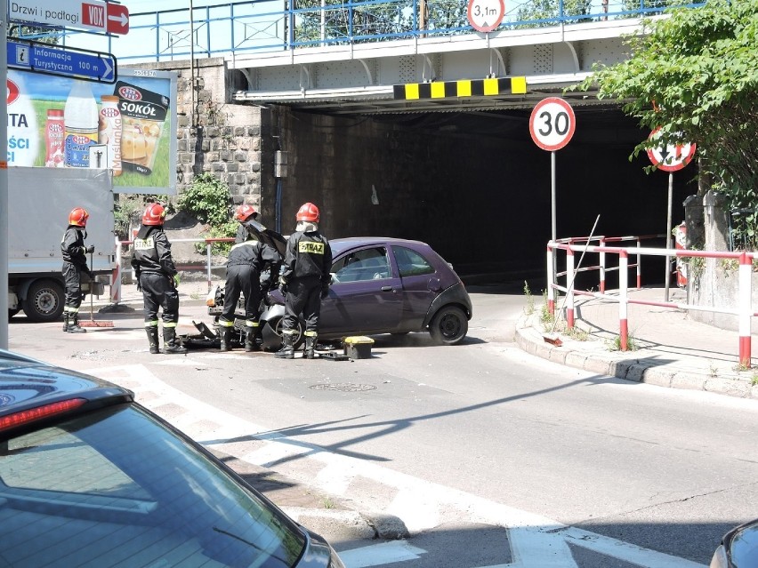 Wypadek autobusu w Chorzowie. Zderzył się z samochodem...
