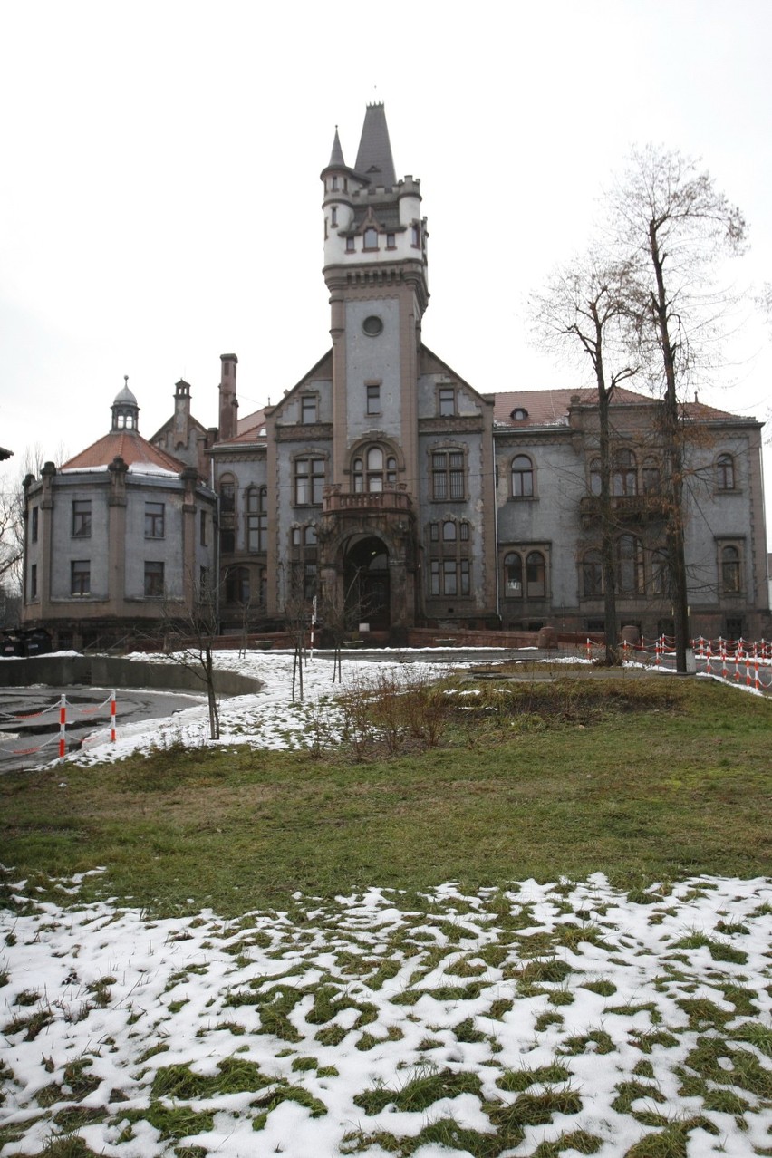 Budowę obecnej siedziby sądu zakończono w 1903 roku
