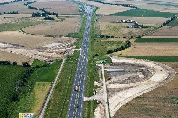 Niby autostrada, a też się sypie. I to bardzo często, zbyt...