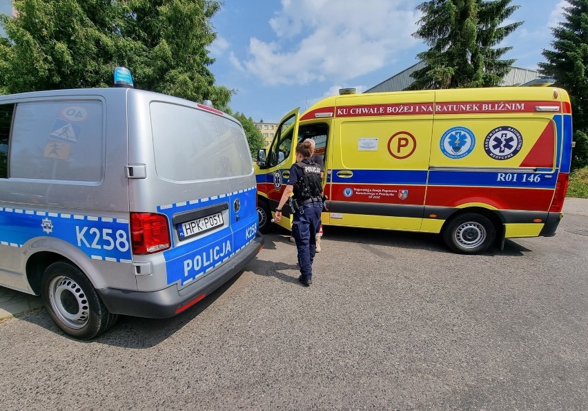 18-miesięczne dziecko zatrzaśnięte w samochodzie w Przemyślu. Strażacy wybili szybę [ZDJĘCIA]