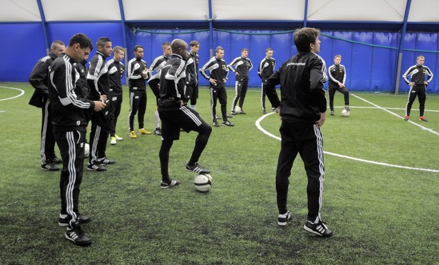 29.01.2013 gdansk..lechia gdansk - trening zespolu na krytym boisku przy technikum budowy okretow..fot. przemek swiderski / polskapresse dziennik baltycki