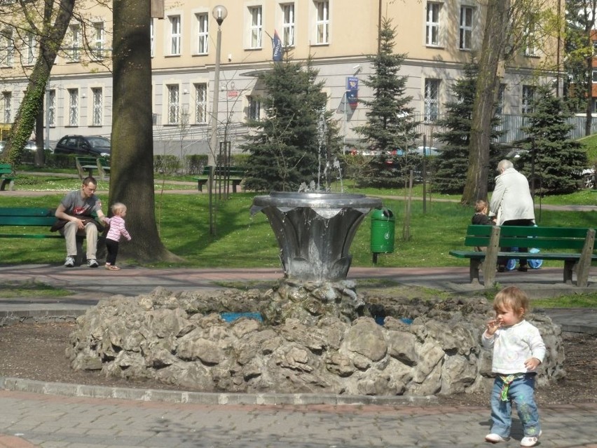 Jaworzno. To najmniej okazała fontanna, ale ma czystą wodę