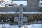 Puławy: Zdewastowali nagrobki na cmentarzu (ZDJĘCIA)
