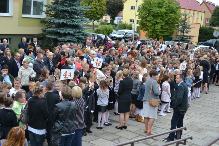 Rozpoczęcie roku szkolnego w szkole podstawowej nr 1 w...