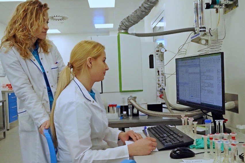 Laboratorium UniLab w Trzebini bada leki i suplementy diety