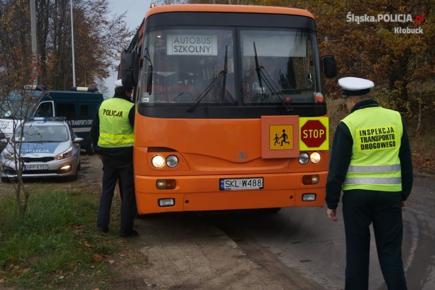 Kłobuck: Drogówka skontrolowała „gimbusy” [FOTO]